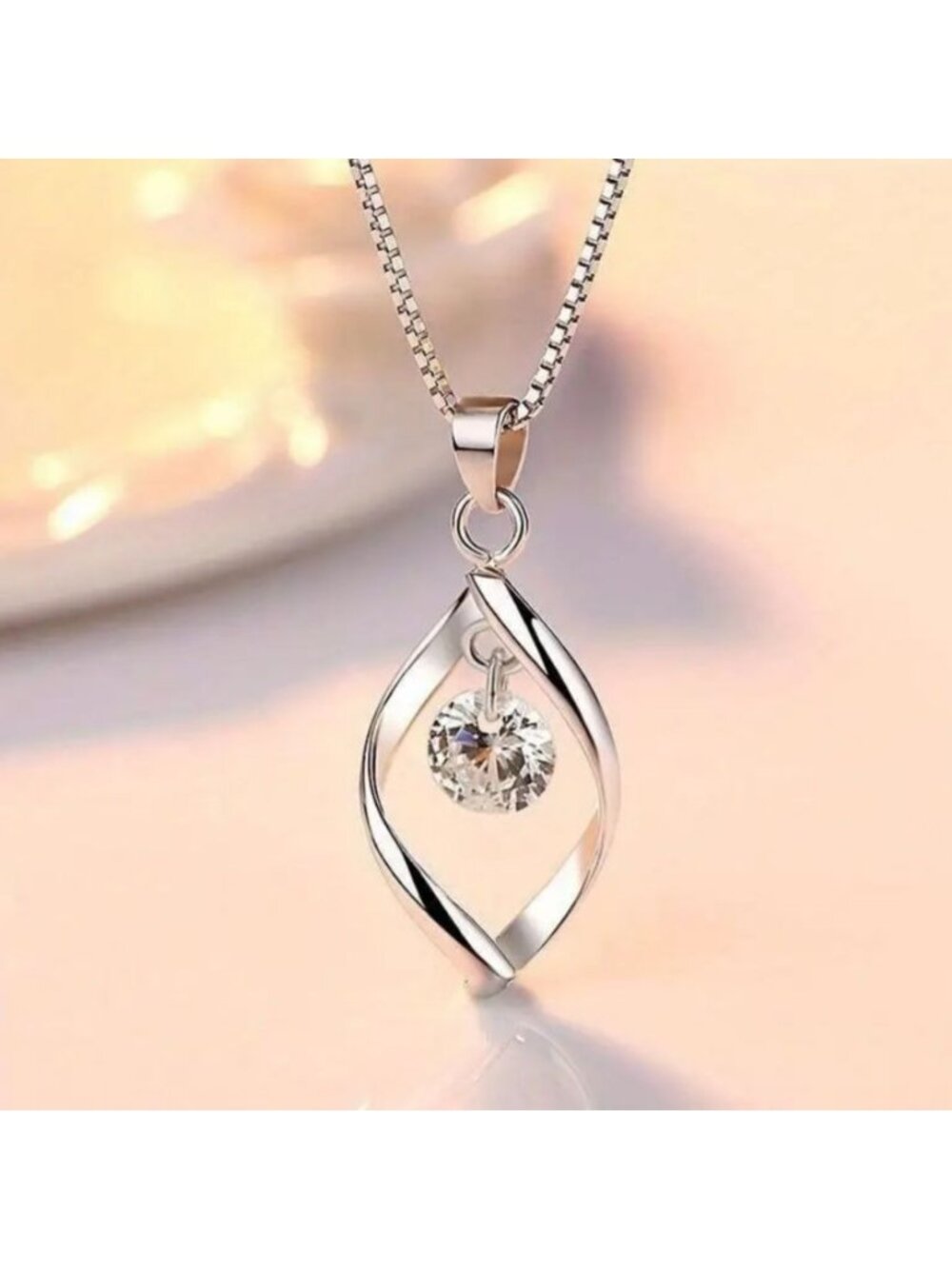Exquisite Silver Plated White Hollow Teardrop Pendant Necklace